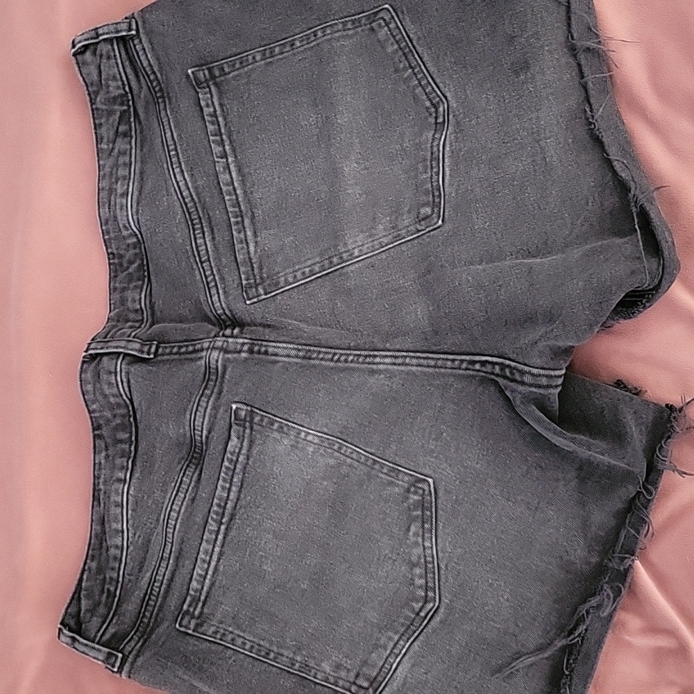 Old Navy High Rise O.G. Straight Shorts - Picture 5 of 5